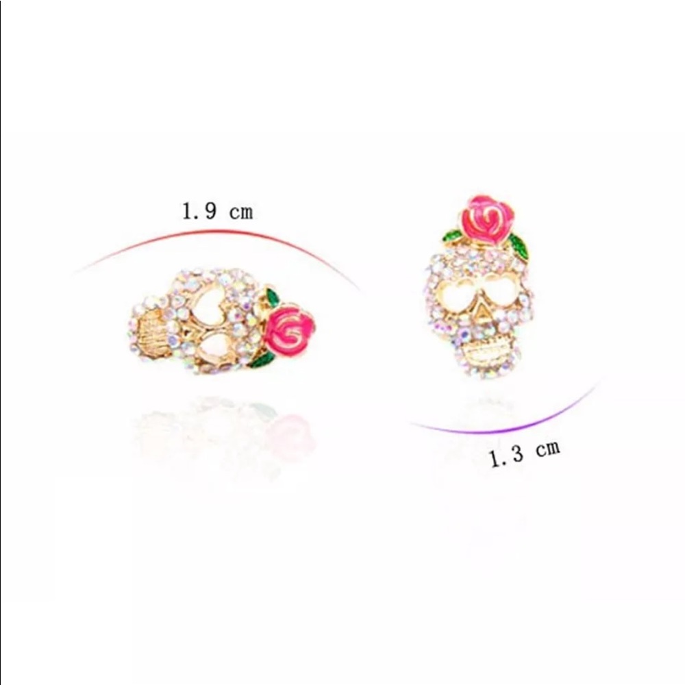 {SASHA} sparkle skull flower stud earrings - Picture 3 of 6
